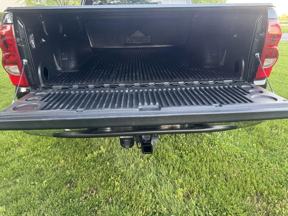 2003 Chevrolet Silverado 2500HD LT, view