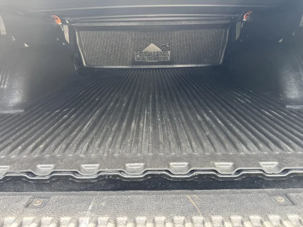 2003 Chevrolet Silverado 2500HD LT, view