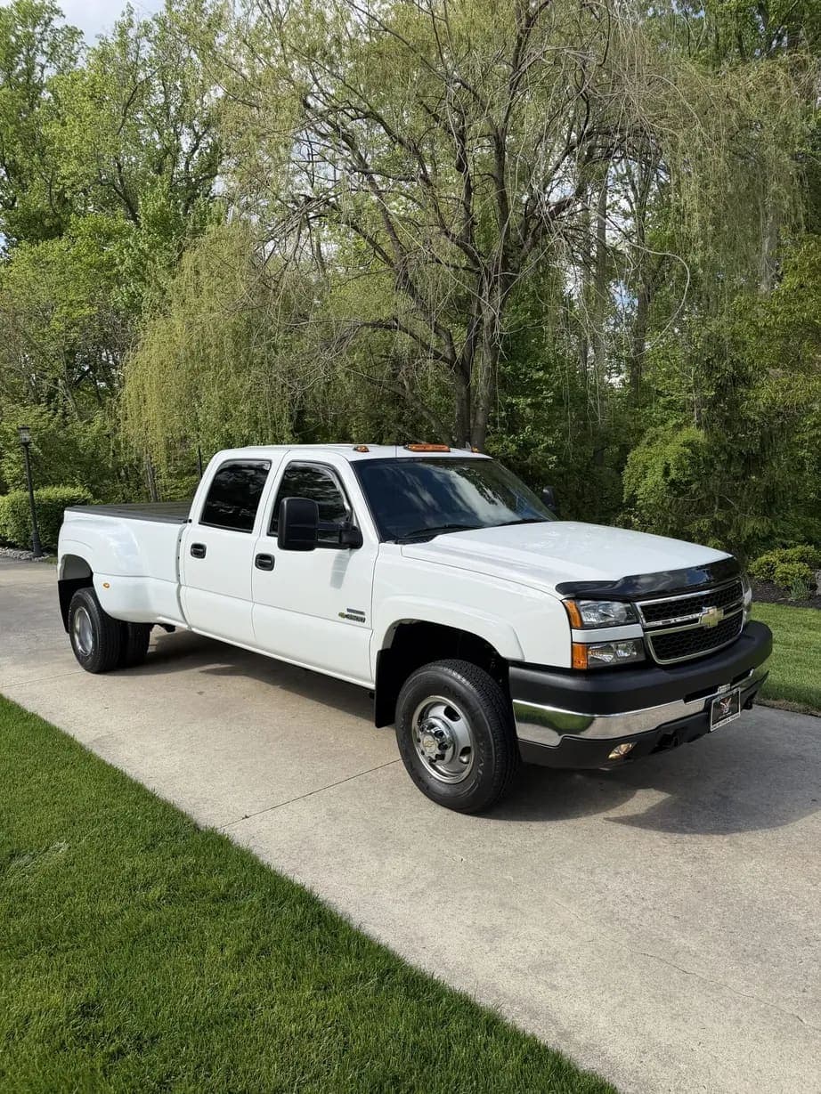 2007 Chevrolet Silverado 3500 Classic LT video preview