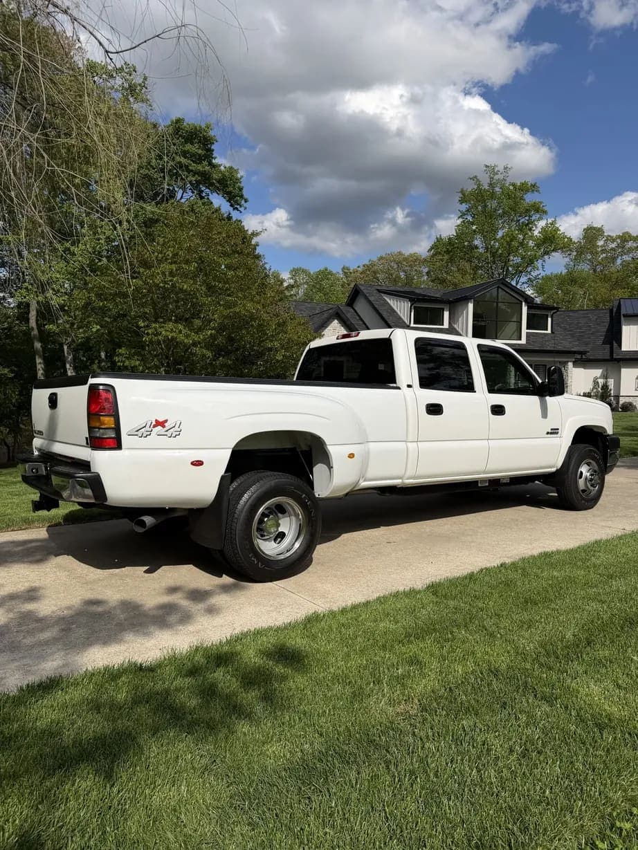 2007 Chevrolet Silverado 3500 Classic LT, view