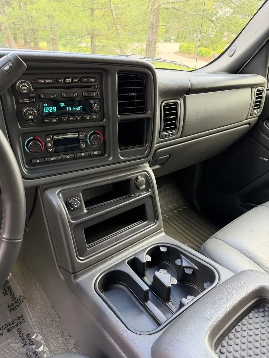 2007 Chevrolet Silverado 3500 Classic LT, view