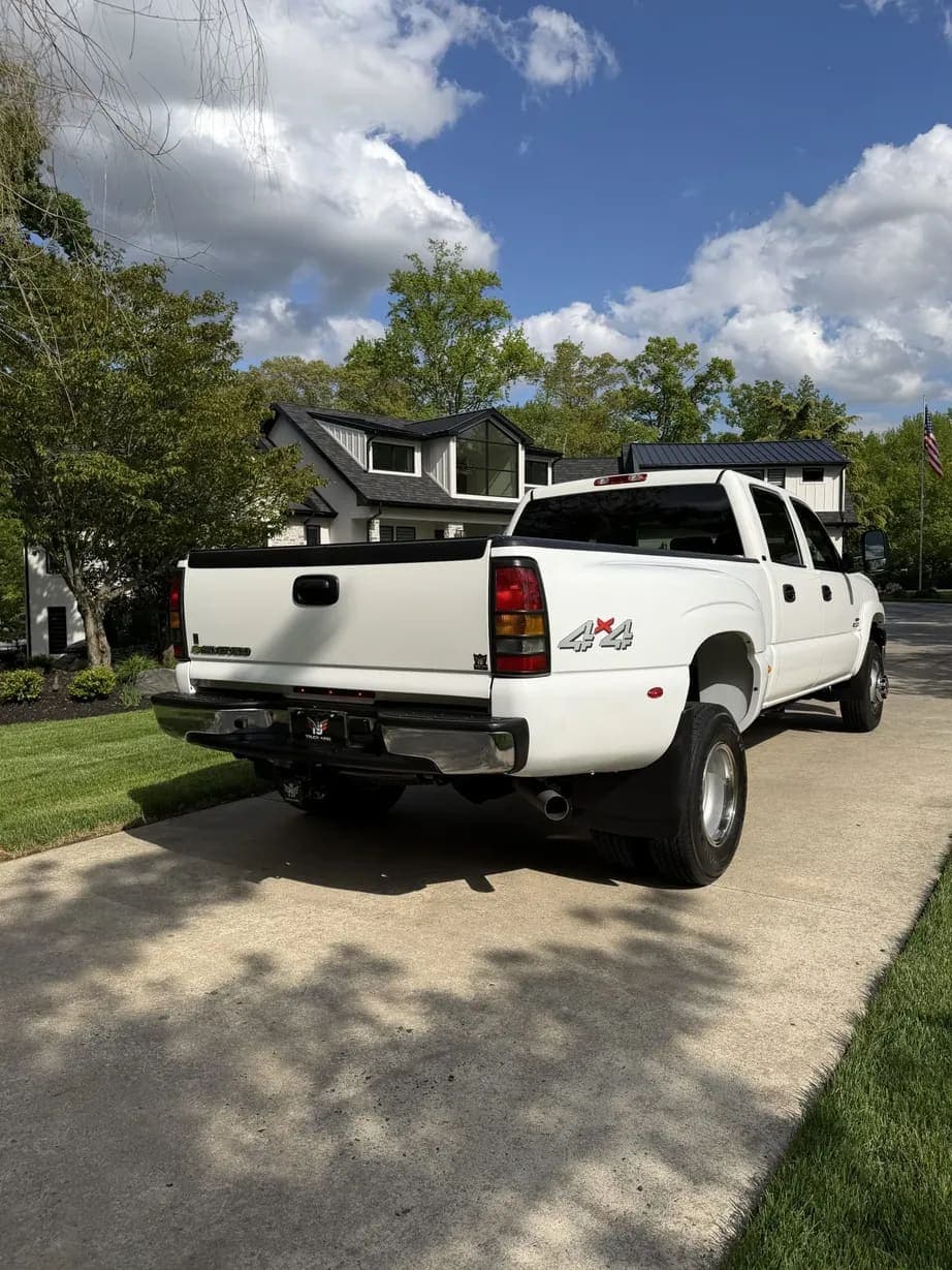 2007 Chevrolet Silverado 3500 Classic LT, view