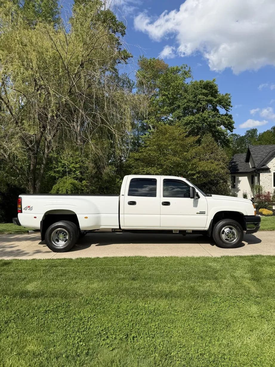 2007 Chevrolet Silverado 3500 Classic LT, view