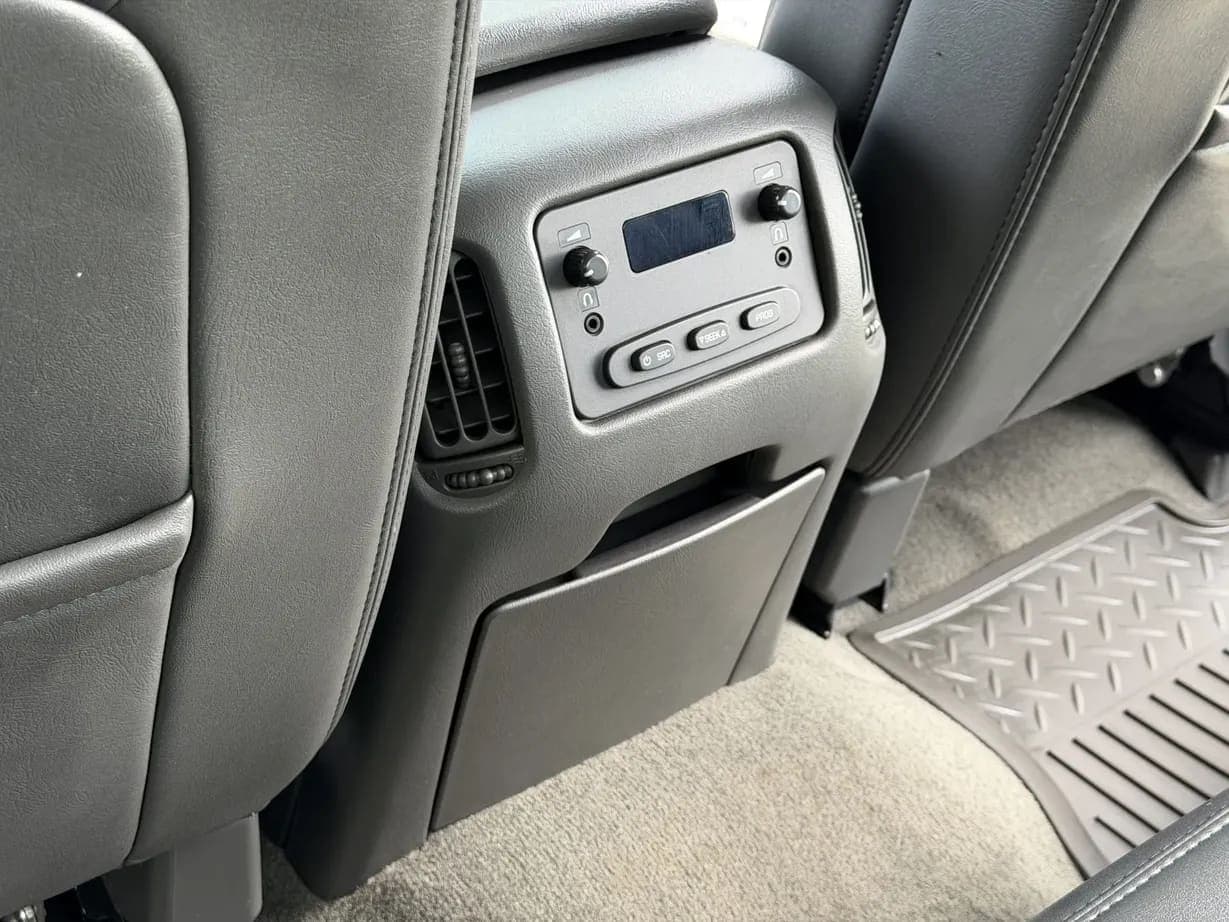 2007 Chevrolet Silverado 3500 Classic LT, view