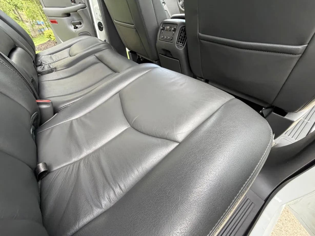 2007 Chevrolet Silverado 3500 Classic LT, view