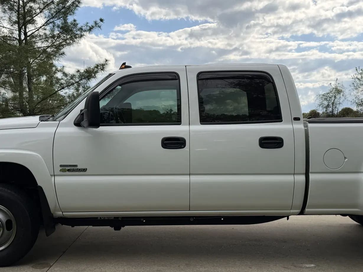 2007 Chevrolet Silverado 3500 Classic LT, view