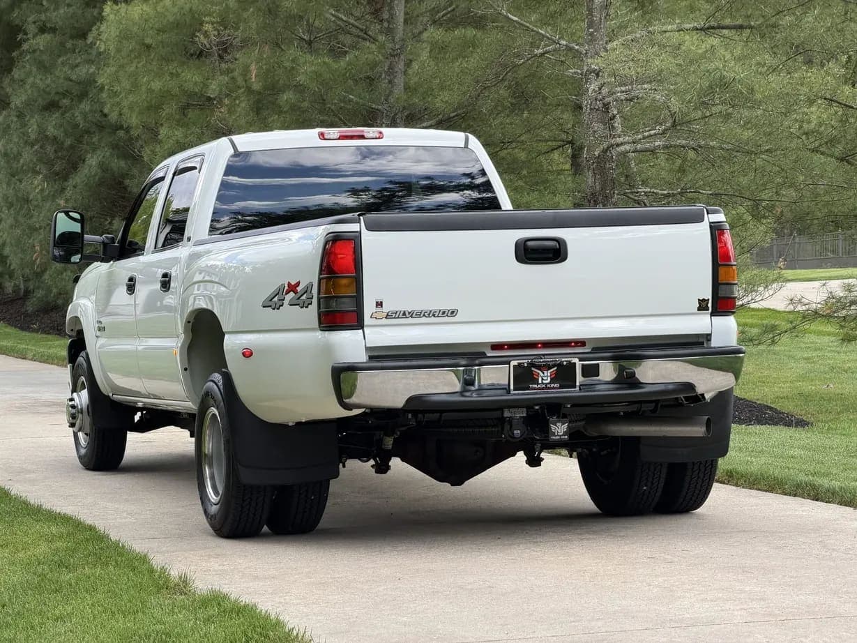 2007 Chevrolet Silverado 3500 Classic LT, view