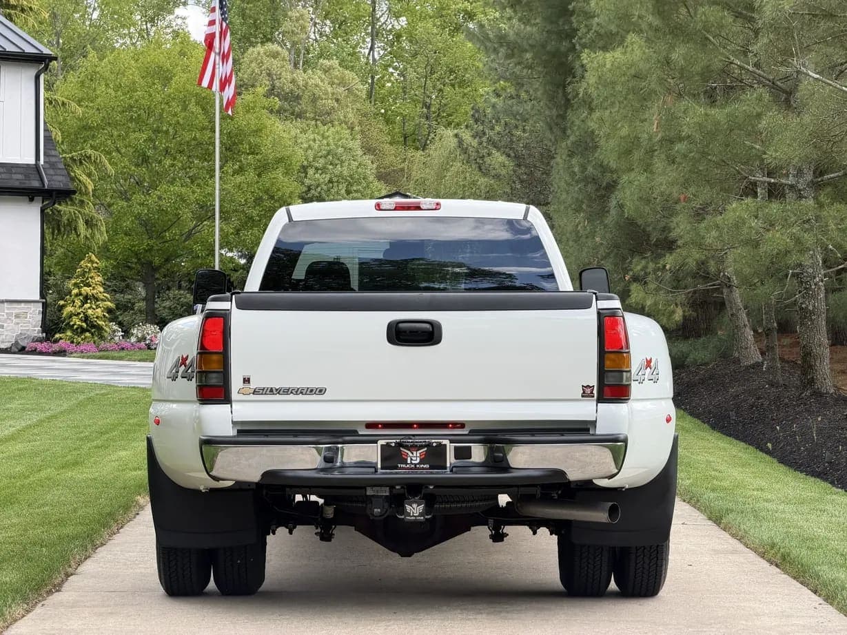2007 Chevrolet Silverado 3500 Classic LT, view