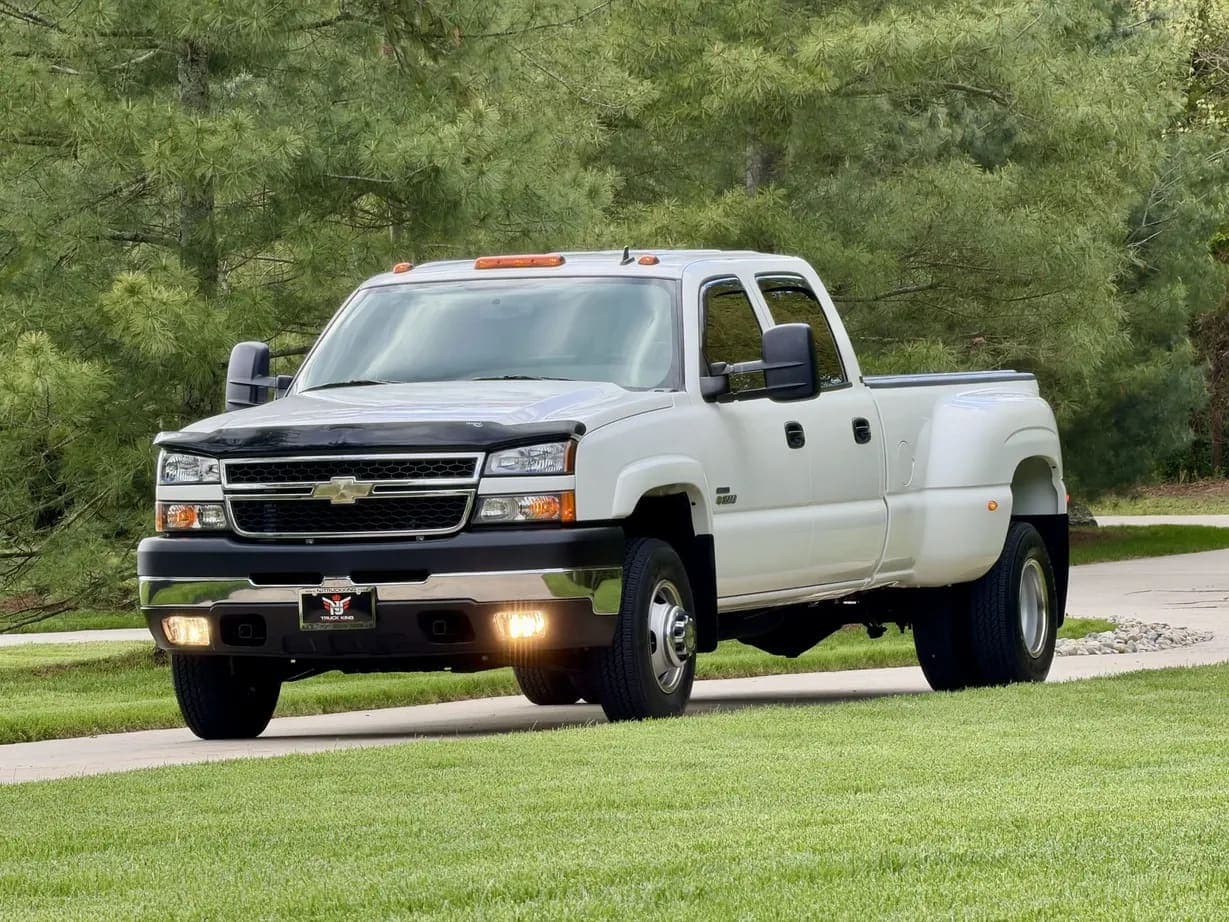 2007 Chevrolet Silverado 3500 Classic LT, view