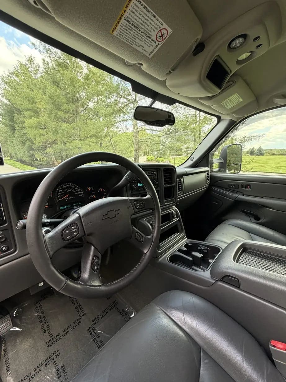 2007 Chevrolet Silverado 3500 Classic LT, view