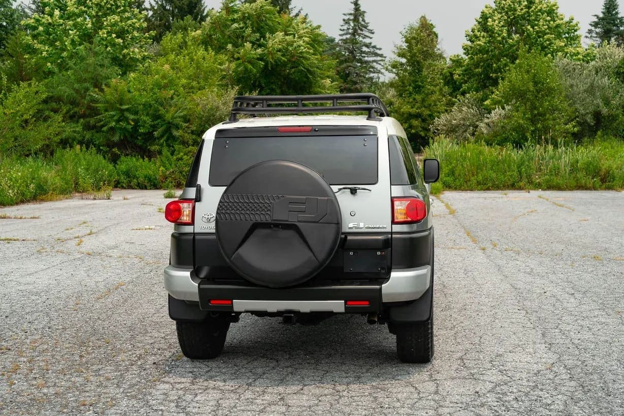 2010 Toyota FJ Cruiser, view