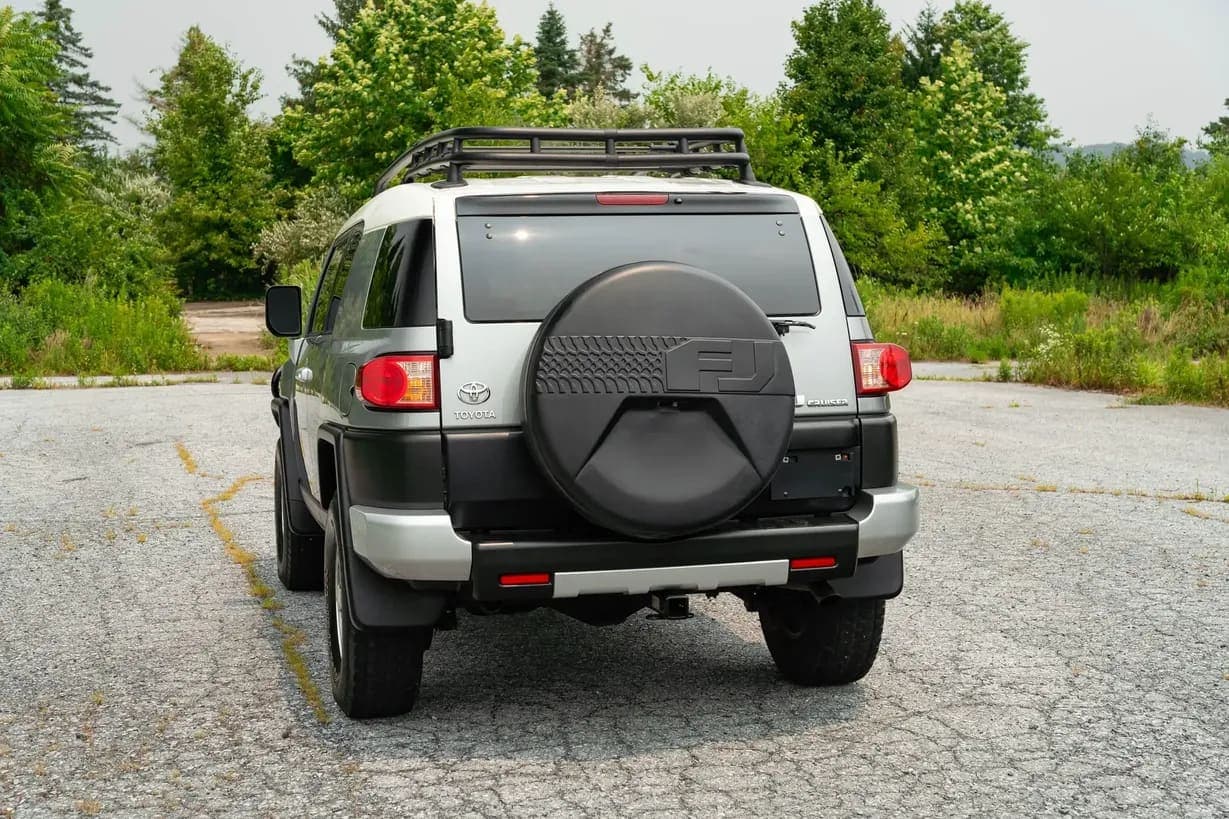 2010 Toyota FJ Cruiser, view