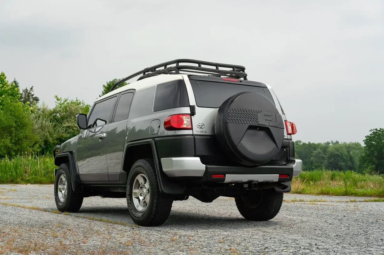 2010 Toyota FJ Cruiser, view