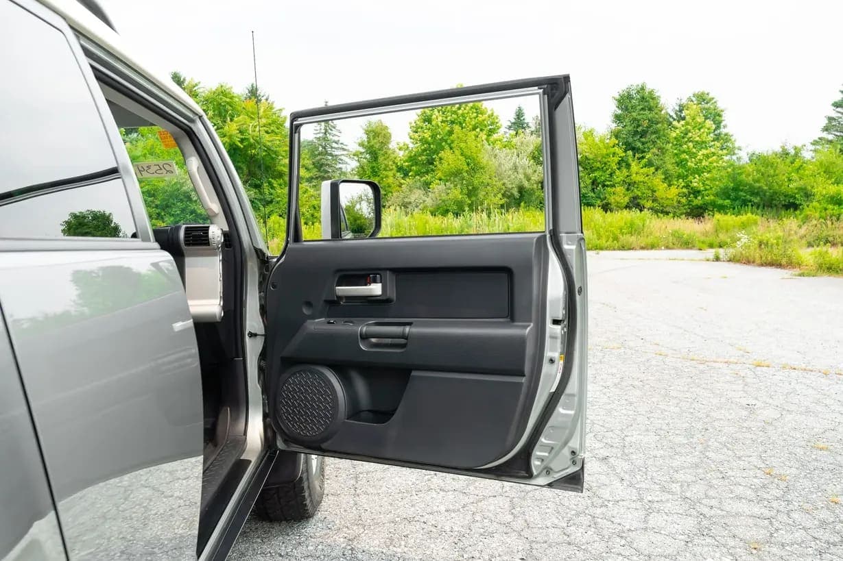 2010 Toyota FJ Cruiser, view