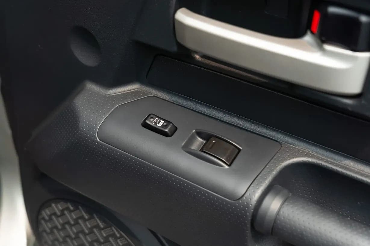 2010 Toyota FJ Cruiser, view