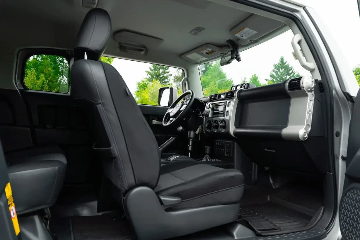 2010 Toyota FJ Cruiser, view