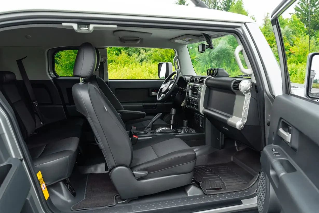 2010 Toyota FJ Cruiser, view