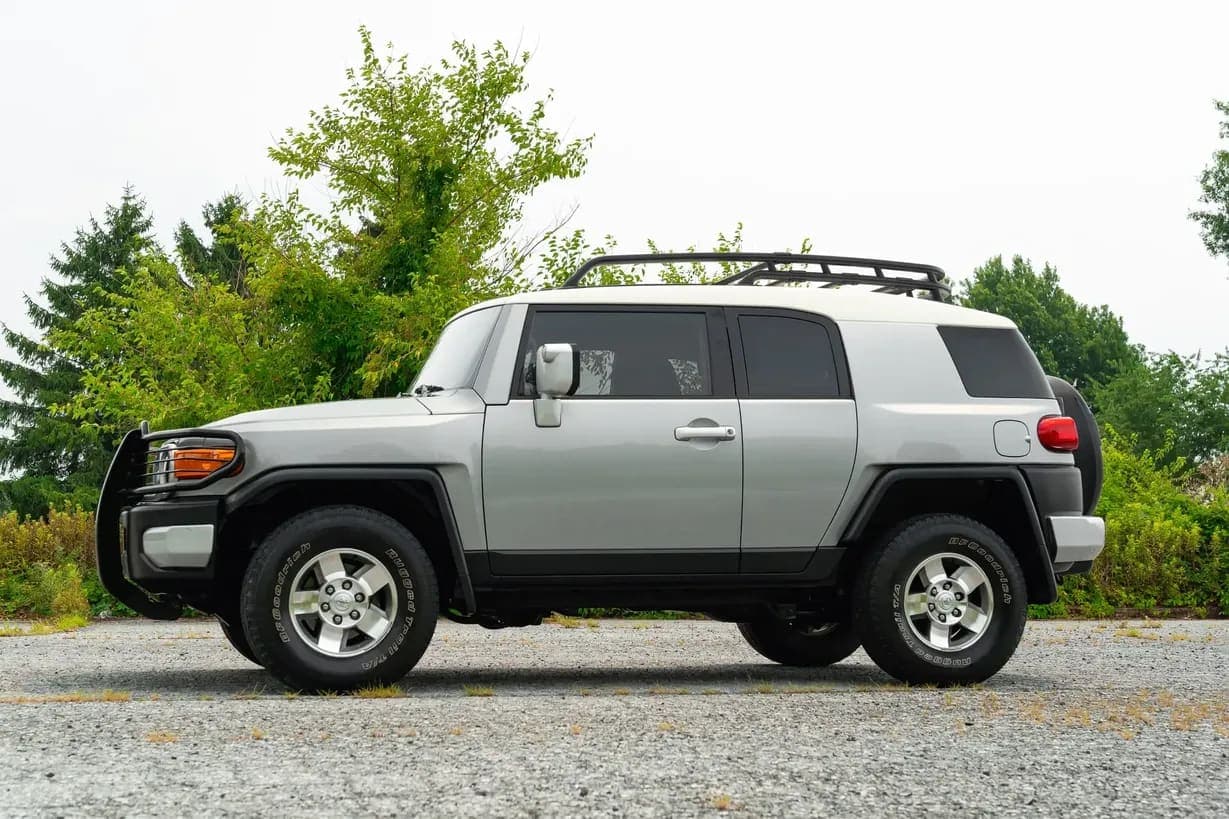 2010 Toyota FJ Cruiser, view