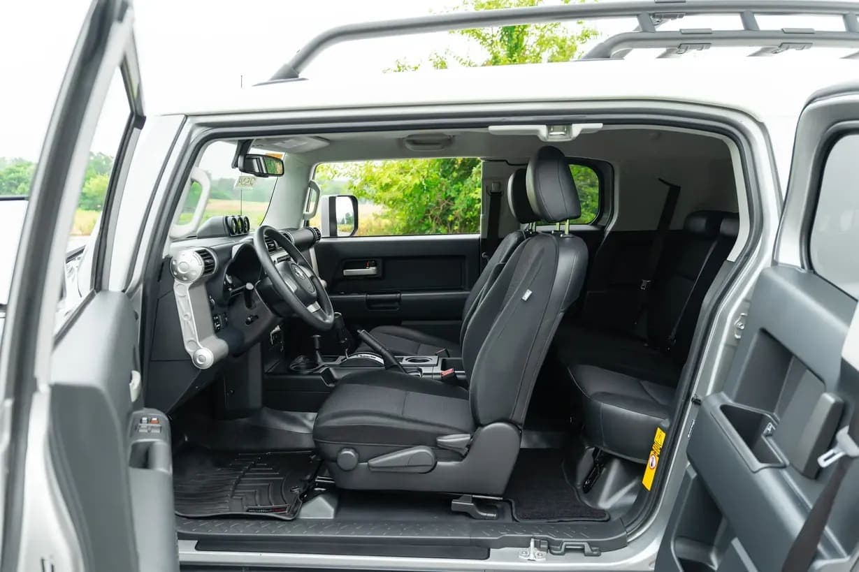 2010 Toyota FJ Cruiser, view