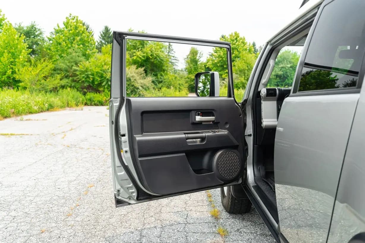 2010 Toyota FJ Cruiser, view