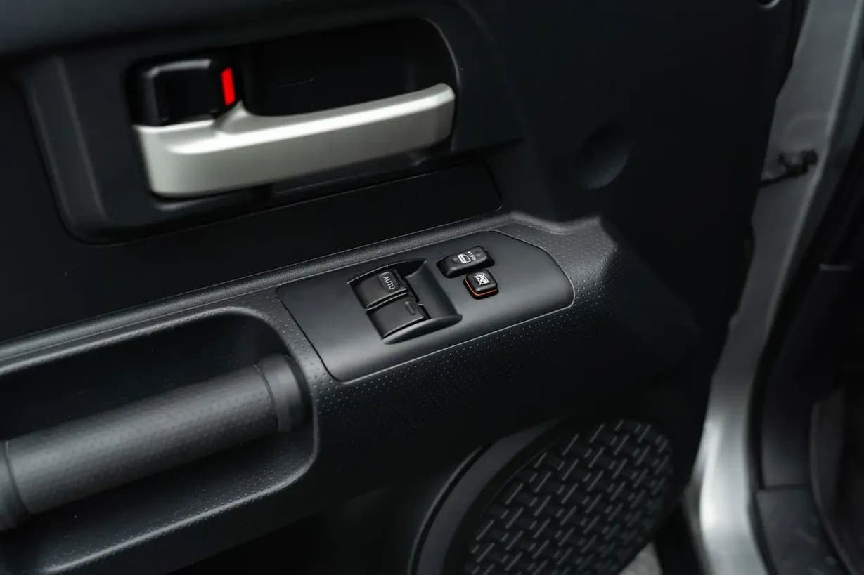 2010 Toyota FJ Cruiser, view