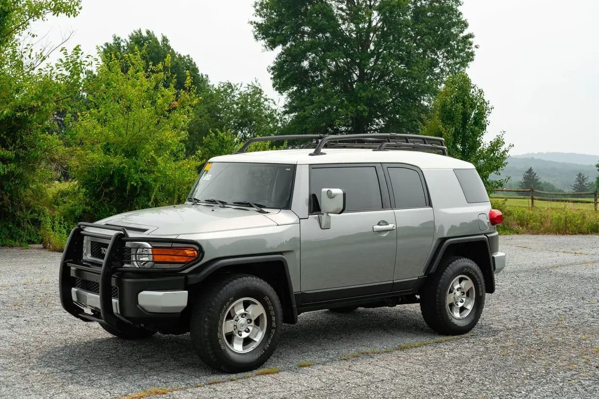2010 Toyota FJ Cruiser, view