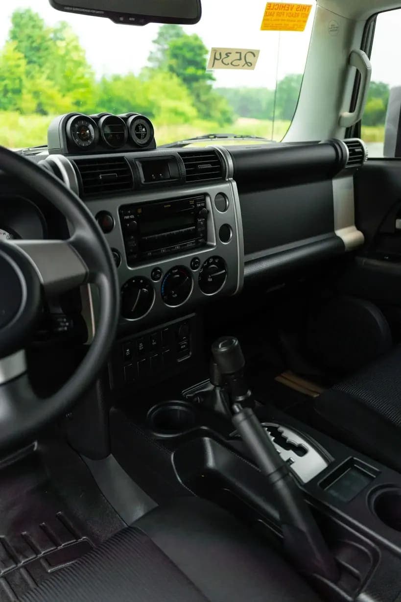 2010 Toyota FJ Cruiser, view