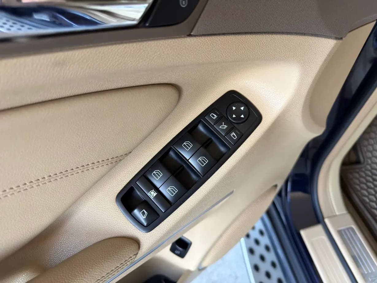 2012 Mercedes-Benz GL350 BlueTEC 4MATIC, view