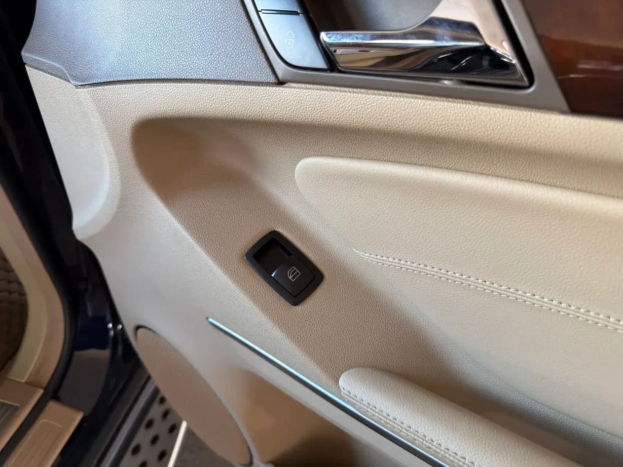 2012 Mercedes-Benz GL350 BlueTEC 4MATIC, view