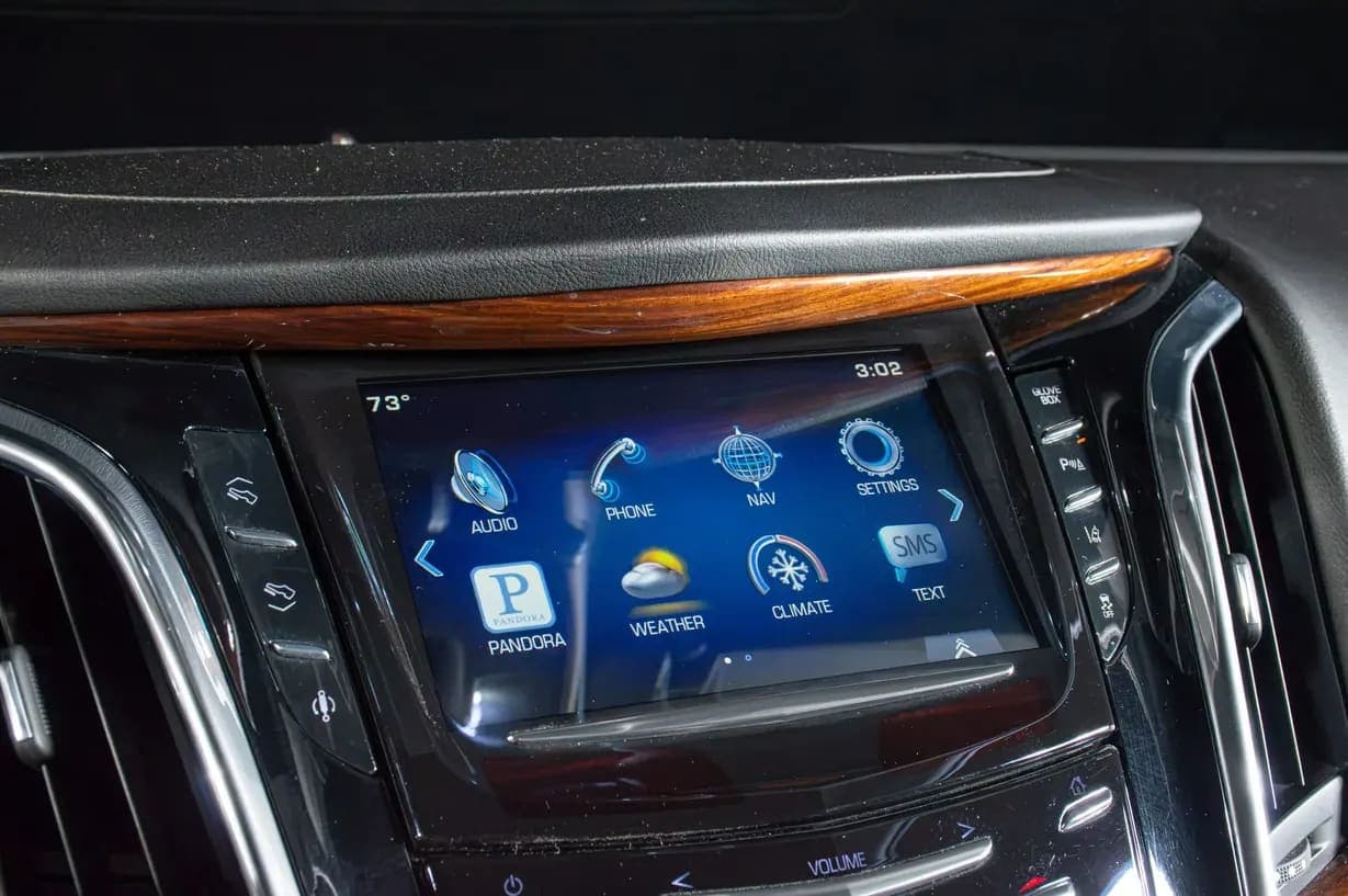 2015 Cadillac Escalade Luxury, view