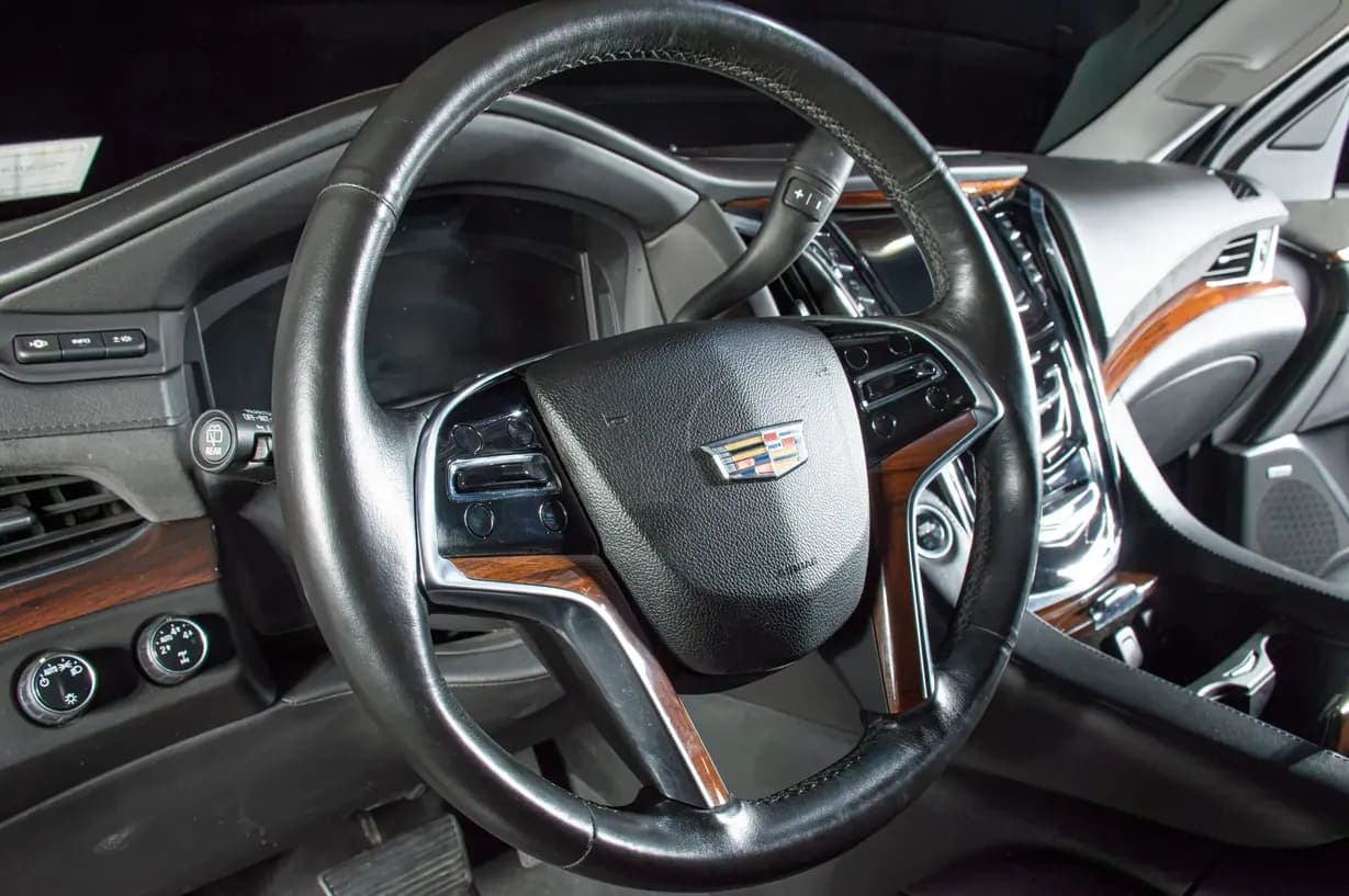 2015 Cadillac Escalade Luxury, view