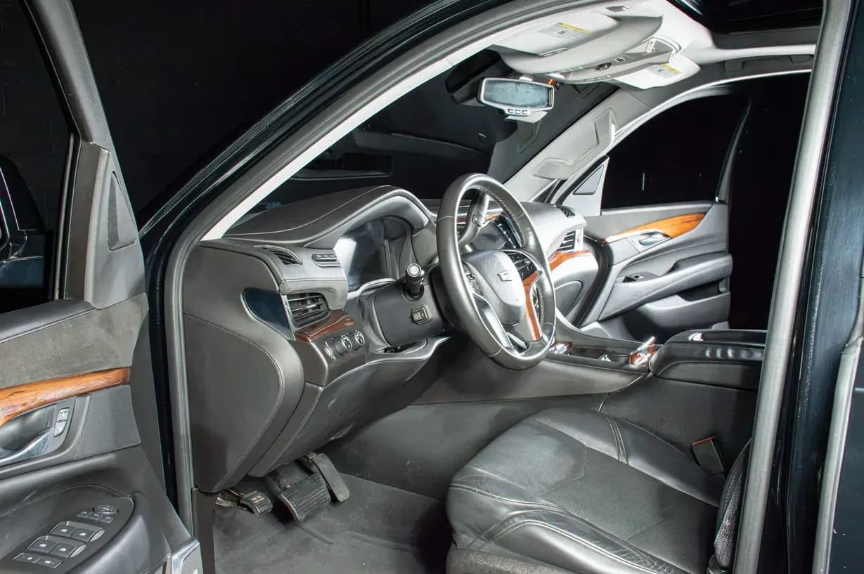2015 Cadillac Escalade Luxury, view