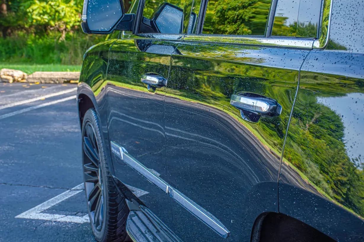 2015 Cadillac Escalade Luxury, view