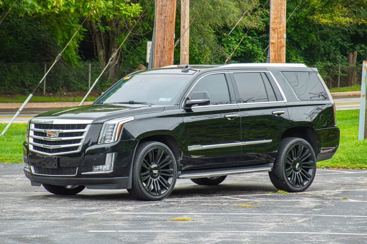 2015 Cadillac Escalade Luxury, view