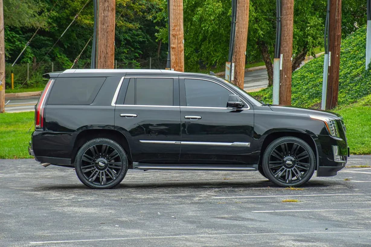 2015 Cadillac Escalade Luxury, view