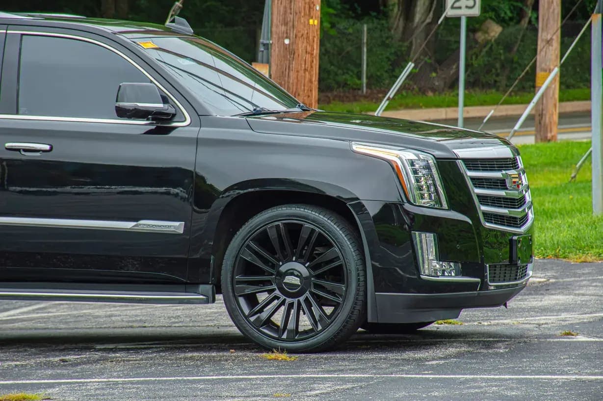 2015 Cadillac Escalade Luxury, view