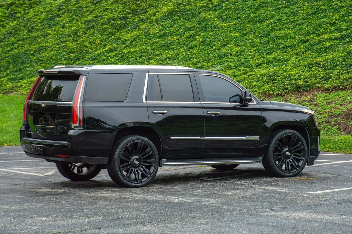 2015 Cadillac Escalade Luxury, view