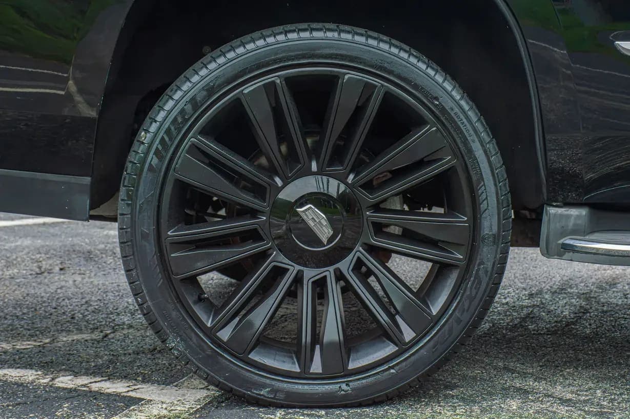 2015 Cadillac Escalade Luxury, view