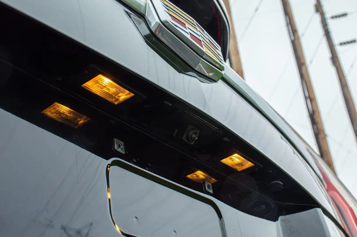 2015 Cadillac Escalade Luxury, view