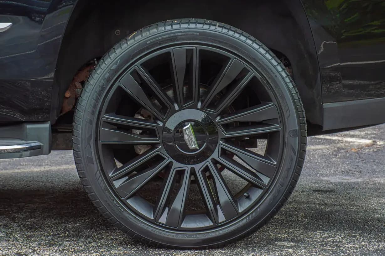 2015 Cadillac Escalade Luxury, view