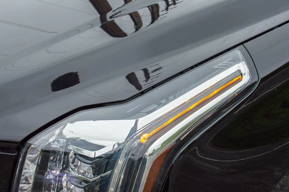 2015 Cadillac Escalade Luxury, view