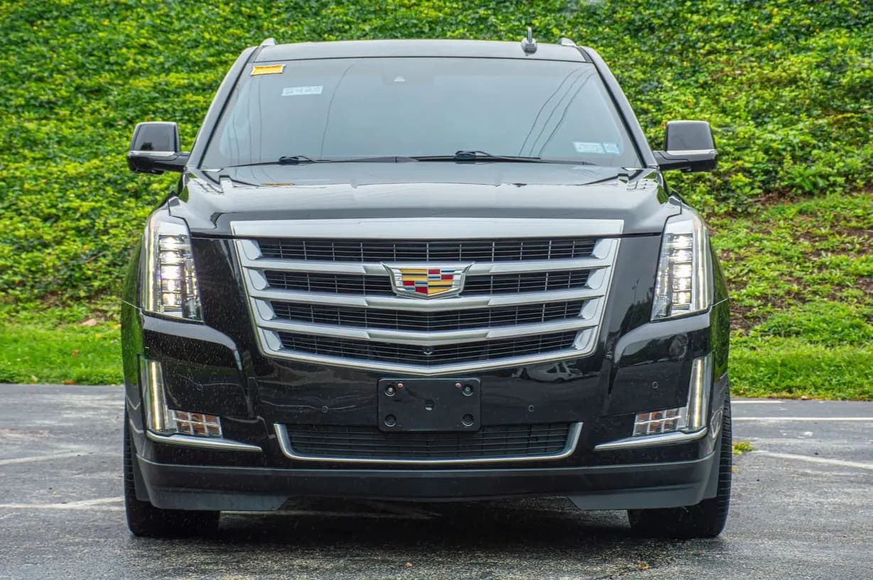 2015 Cadillac Escalade Luxury, view