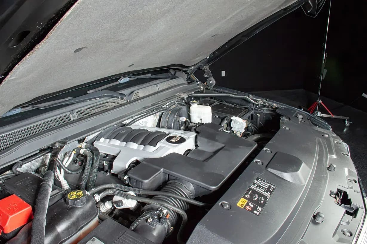 2015 Cadillac Escalade Luxury, view