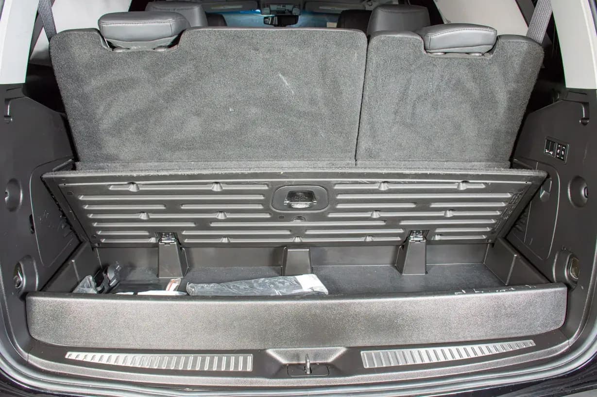 2015 Cadillac Escalade Luxury, view
