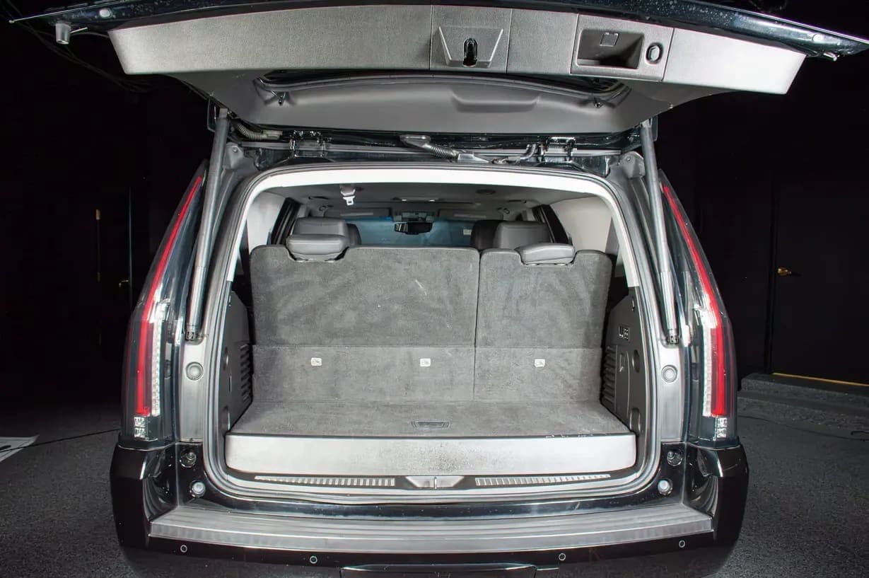 2015 Cadillac Escalade Luxury, view