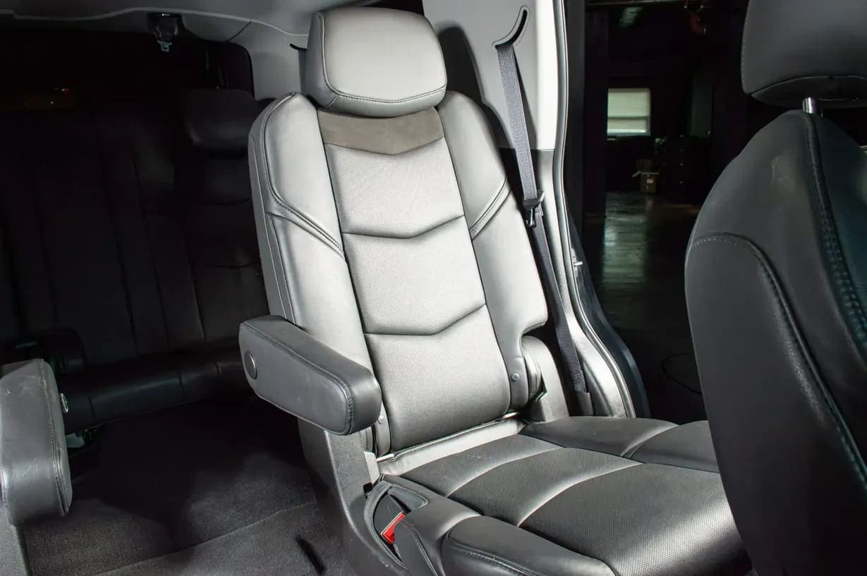 2015 Cadillac Escalade Luxury, view