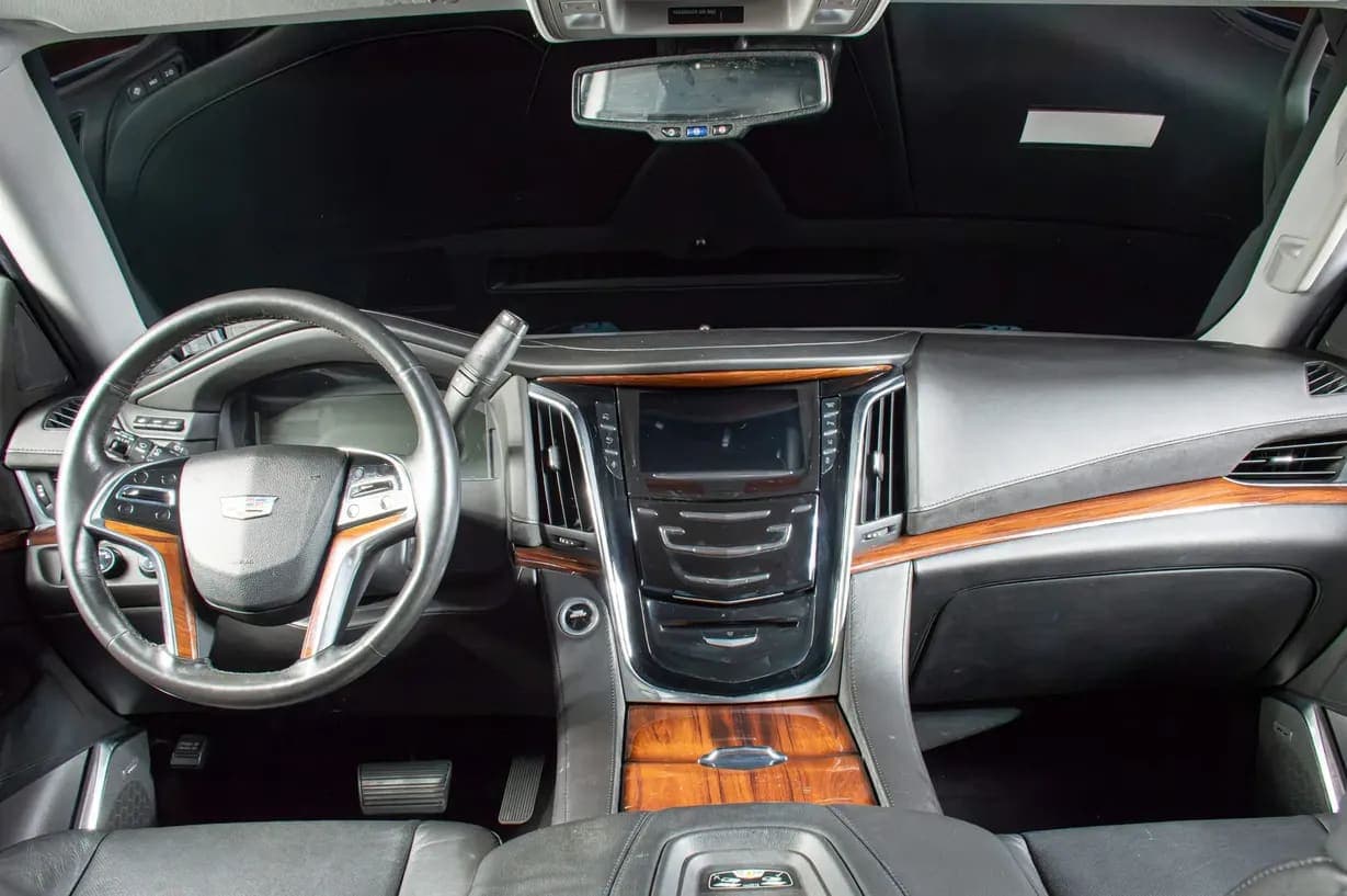 2015 Cadillac Escalade Luxury, view