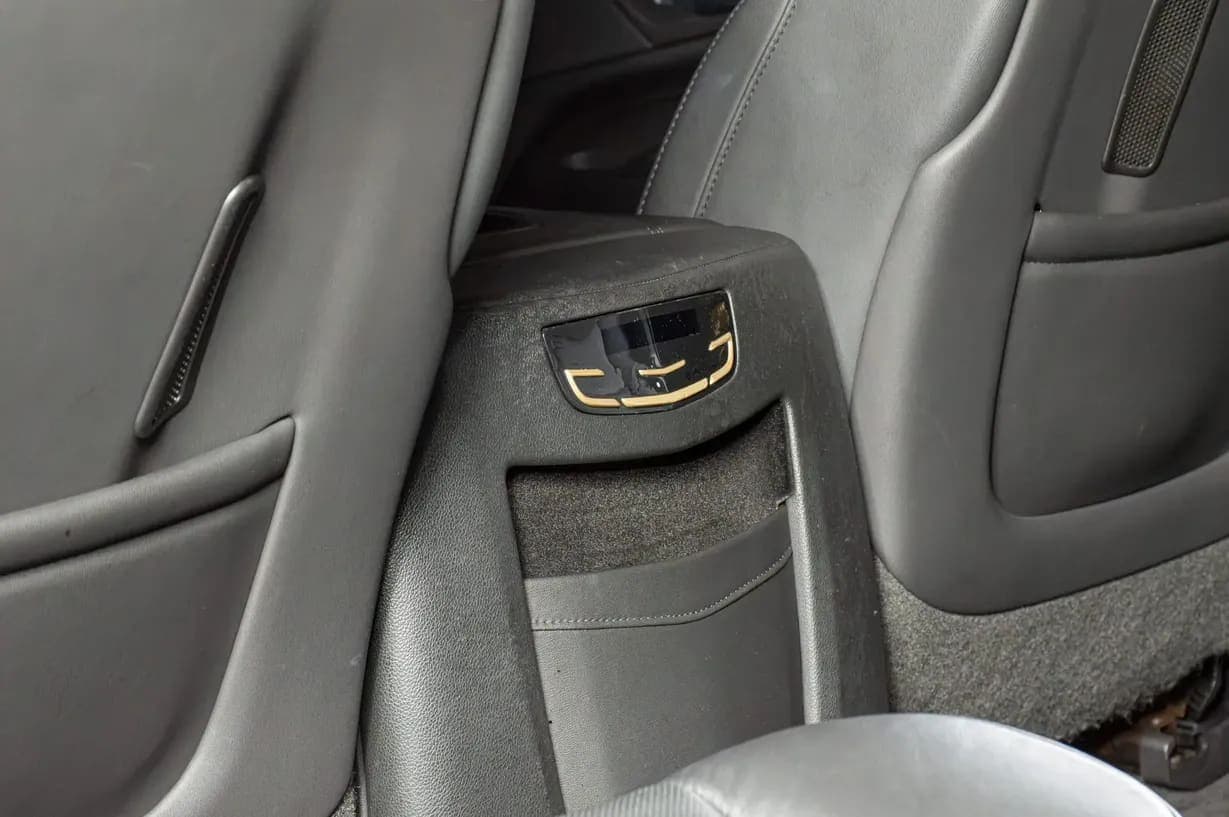 2015 Cadillac Escalade Luxury, view