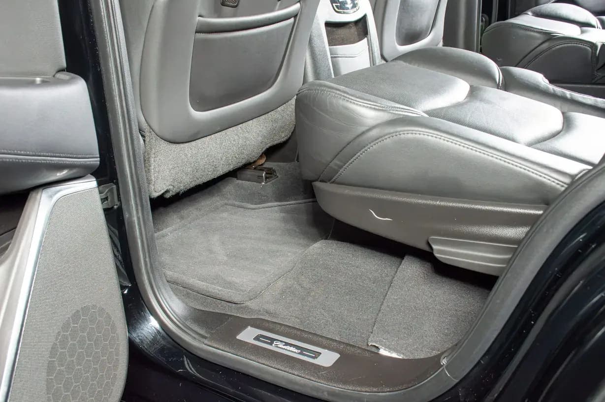 2015 Cadillac Escalade Luxury, view