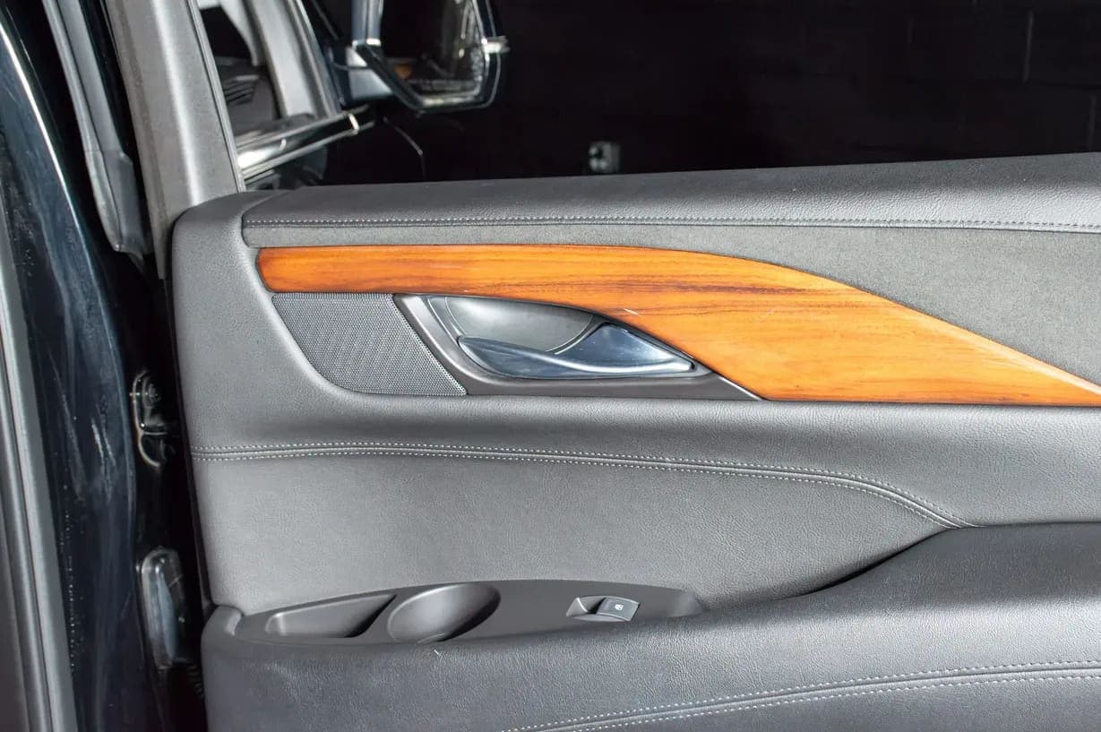 2015 Cadillac Escalade Luxury, view